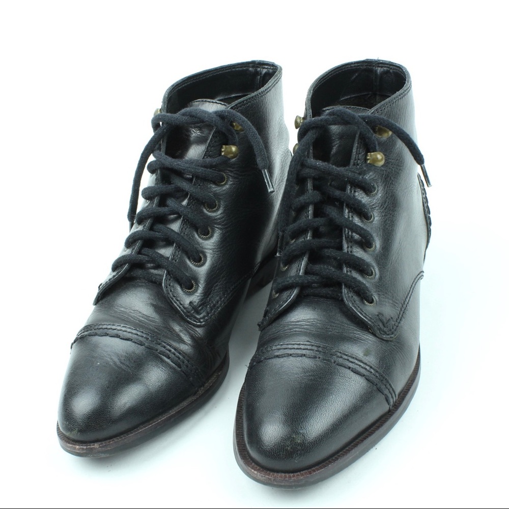 SOLD Vintage GH Bass & Co Leather Lace Up Boots